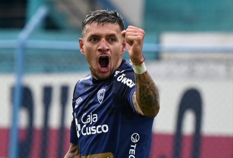 (VIDEO) SIGUE EN RACHA: Carlos Garcés anotó en la victoria de Cienciano