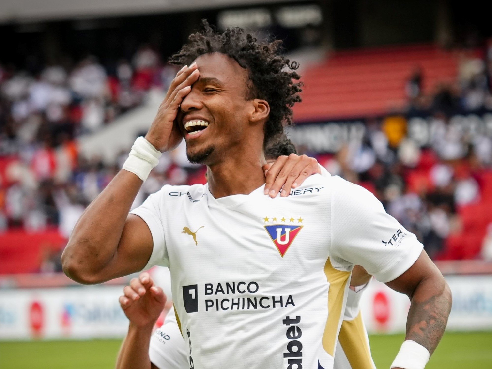 OFICIAL: Darío Aimar se va de LDU