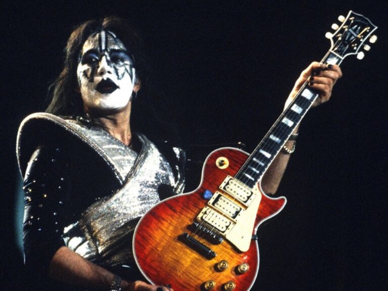#NTF | El guitarrista de KISS, Ace Frehley, fallece a los 74 años