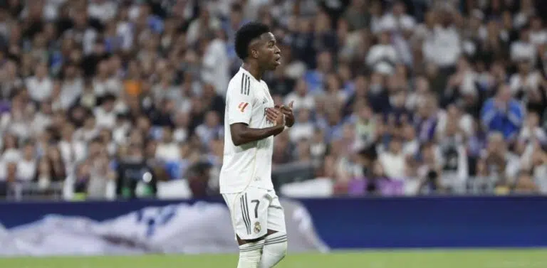 Vinicius enfadó al Real Madrid por su actitud en el Clásico