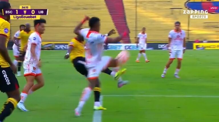 (VIDEO) LA POLÉMICA: ¿Era penal para Libertad FC?