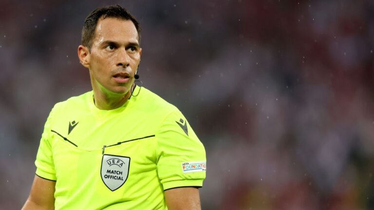 ES OFICIAL: terna arbitral argentina para el LDU vs. Palmeiras