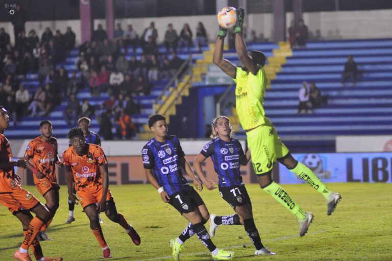 (VIDEO) ACARICIA EL TÍTULO: Independiente del Valle venció a Libertad en Loja y extiende su liderato