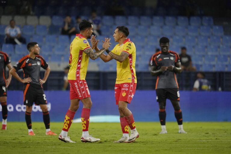 (VIDEO) GOLPE EN EL CAPWELL: Aucas venció a Emelec y es líder del segundo hexagonal