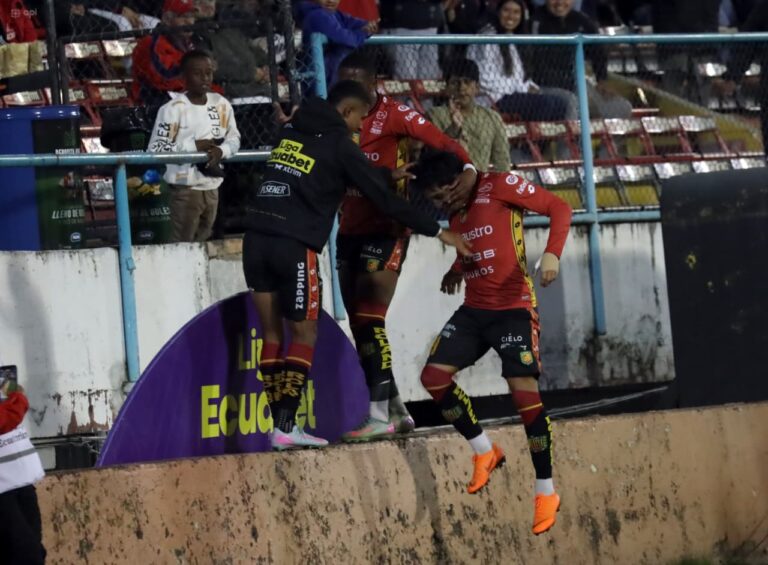 (VIDEO) G0LEADA 5IN PIEDAD: Deportivo Cuenca aplastó a El Nacional