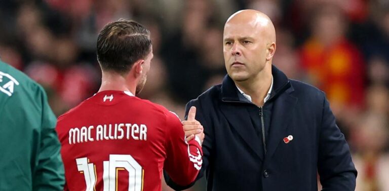 Slot se quedó corto tras la victoria ante el Real Madrid: “Podrían haber sido unos cuantos más”