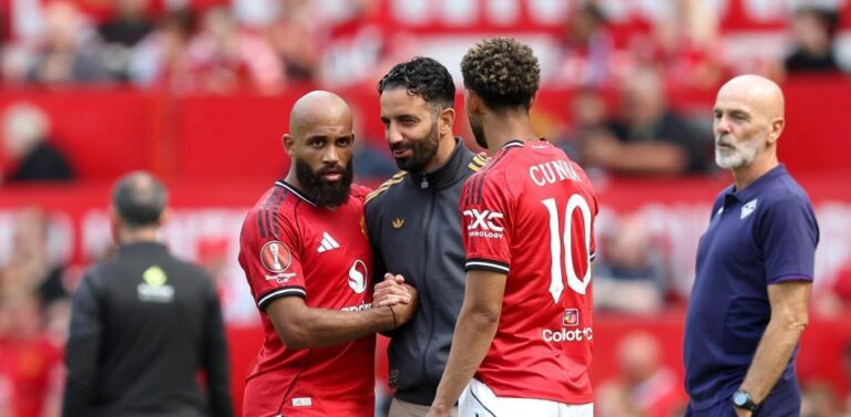 Dominio red devil: Amorim y Mbeumo, galardonados