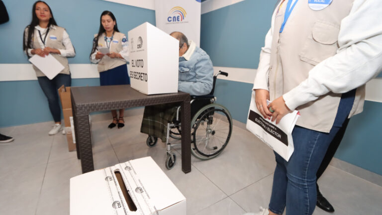 (EN VIVO) Comenzó el escrutinio de la Consulta Popular 2025