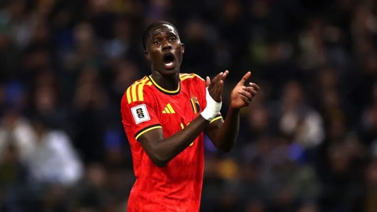 Un viaje de urgencia de 5 mil kilómetros por unos botines: la insólita situación en las Eliminatorias UEFA