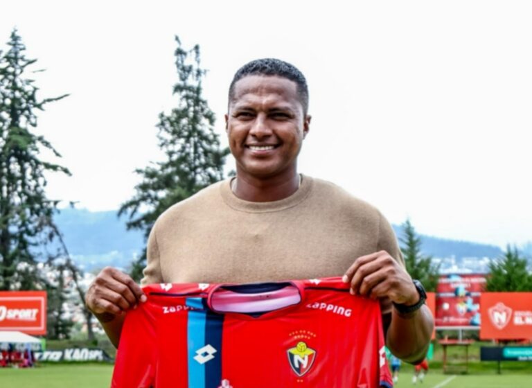 (FOTOS) “Una leyenda vuelve a casa”: Antonio Valencia visitó a El Nacional