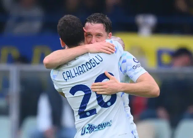 (VIDEO) El Inter sufre pero vence al Hellas Verona en el descuento