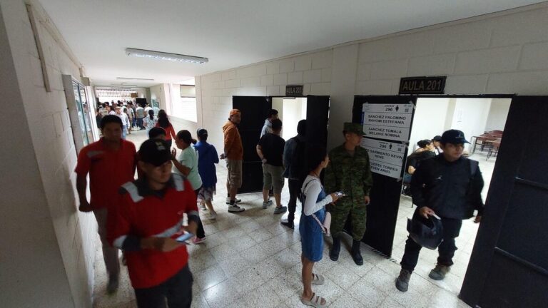 Un altercado se vivió en la Universidad Agraria del Ecuador durante la Consulta Popular 2025