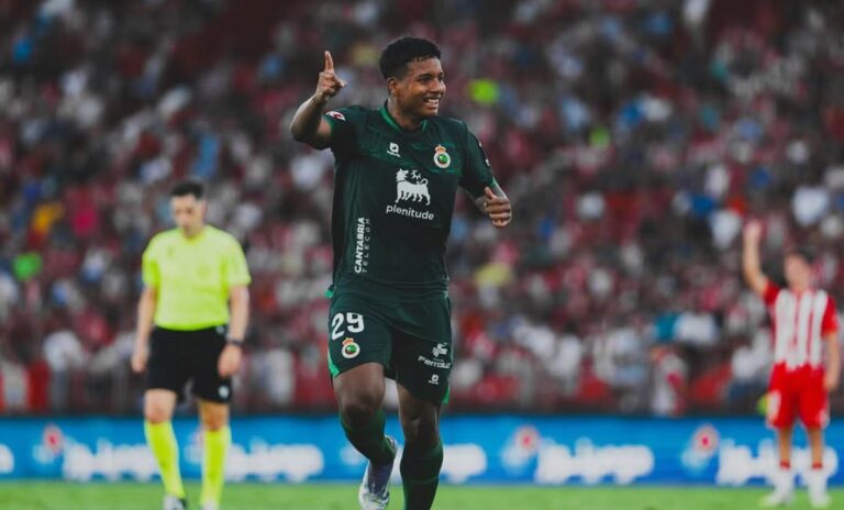 LISTO PARA SUMARSE A LA TRI: Jeremy Arévalo fue titular en la derrota de Racing ante Las Palmas