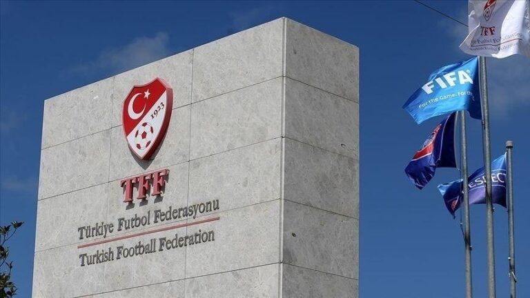 Escándalo en Turquía: Más de mil futbolistas investigados por apuestas
