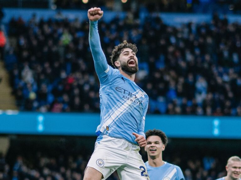 PARTIDAZO: Manchester City gana sobre el final y se mantiene en la lucha por la Premier