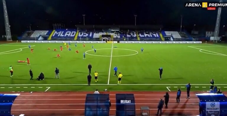 (VIDEO) Un entrenador muere de un infarto en pleno partido