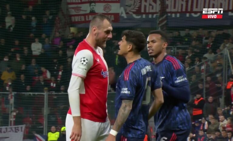 (VIDEO) “¿QUÉ TE PASA?”: El encontrón de Hincapié con un rival en Champions