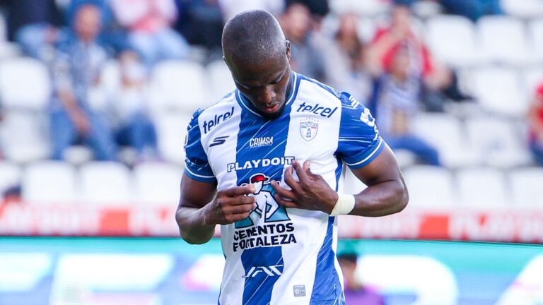 DEL GOL A LA PREOCUPACIÓN: Enner Valencia salió lesionado en México