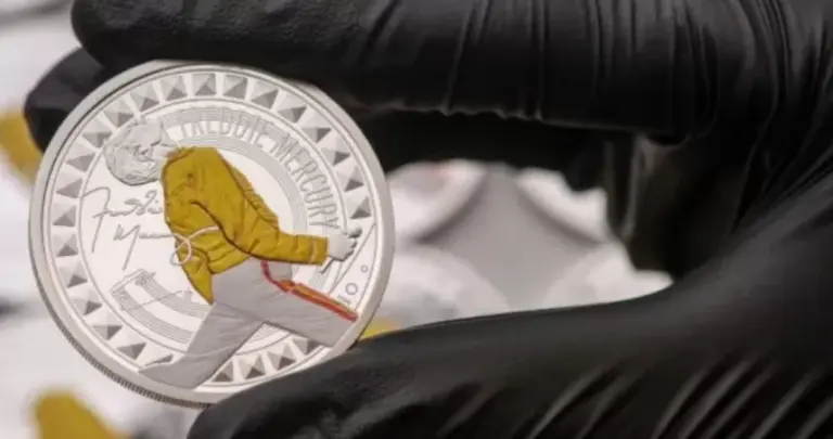 Revelaron una moneda en honor a Freddy Mercury por los 40 años de su presentación en el Live Aid