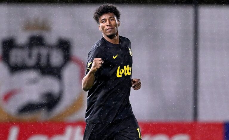 Prensa española ELOGIA a Kevin Rodríguez previo al duelo de Champions ante Atlético de Madrid