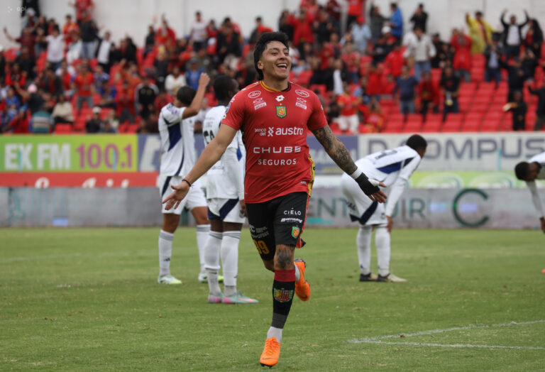 (VIDEO) PALIZA MORLACA: Deportivo Cuenca goleó 5-1 a Emelec y jugará Sudamericana