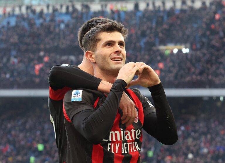 Pervis Estupiñán no jugó y sigue sin afianzarse: Milan goleó y es líder de la Serie A