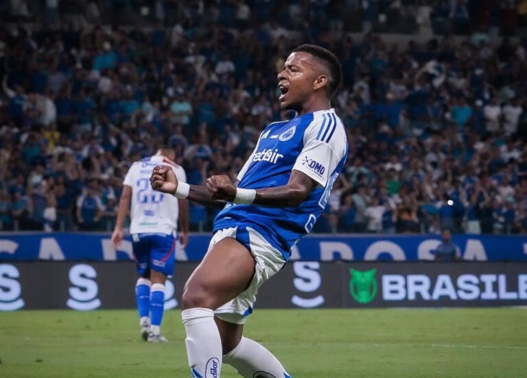 Su DT lo confirma: Keny Arroyo no tendría una lesión de consideración