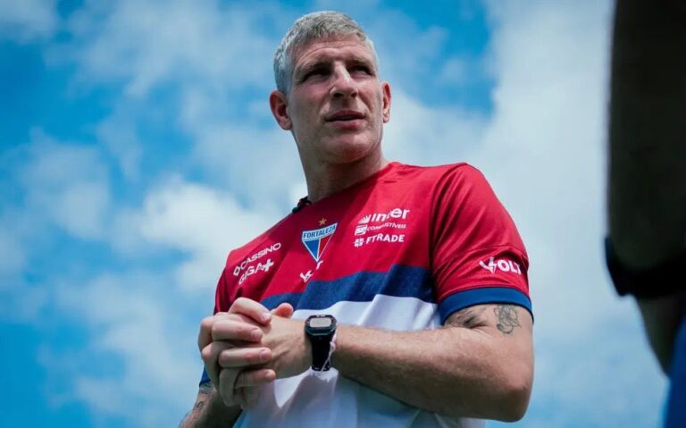 Martín Palermo dejó de ser entrenador de Fortaleza