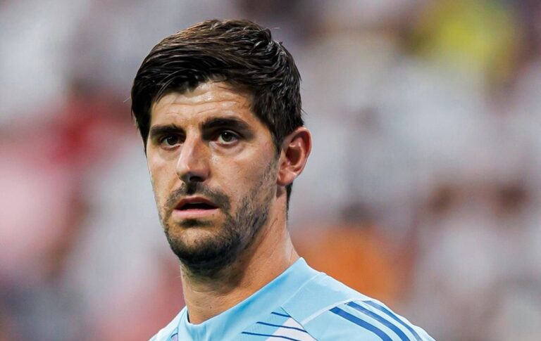 Courtois: “Todos apoyaremos a Xabi Alonso con todo el corazón”