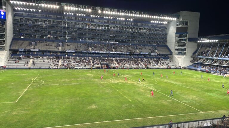 TRAS EL CONCIERTO DE BEÉLE: El Capwell quedó afectado