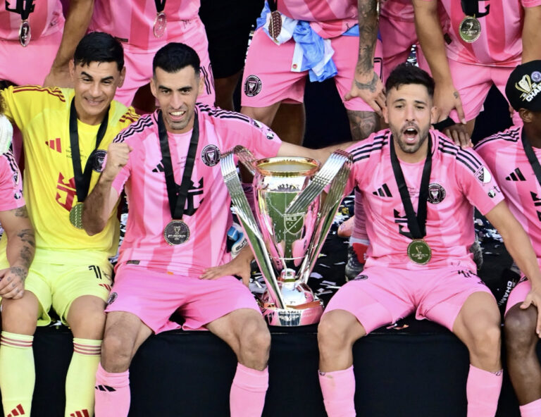 Busquets y Jordi Alba: final soñado a una carrera brillante