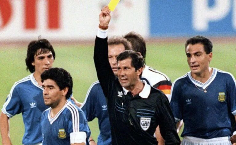 Edgardo Codesal revela que pudo expulsar a Maradona antes de la final del Mundial 1990