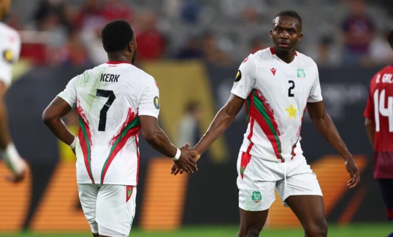 Tribunal civil falla a favor de Surinam y evita sanción de la FIFA