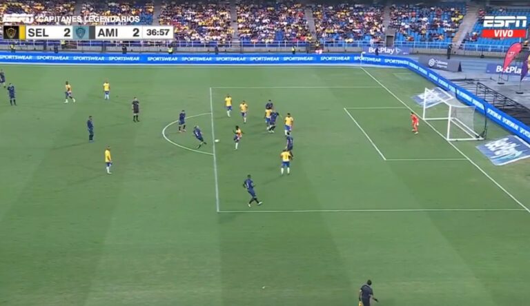 (VIDEO) UN PASE A LA RED: El golazo del ‘Pibe’ Valderrama a sus 64 años