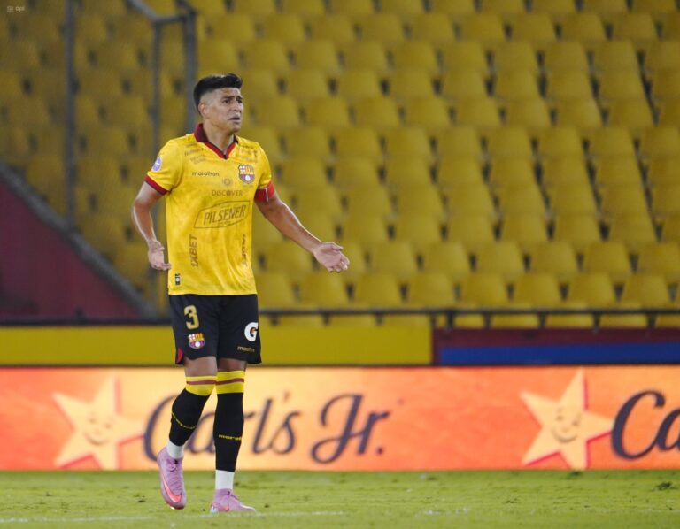 SE VA EL CAPITÁN: Xavier Arreaga no continuará en Barcelona SC