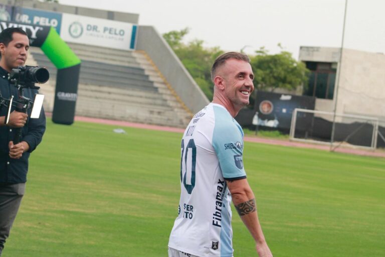 (FOTOS) Damián Díaz fue presentado como nuevo jugador de Guayaquil City