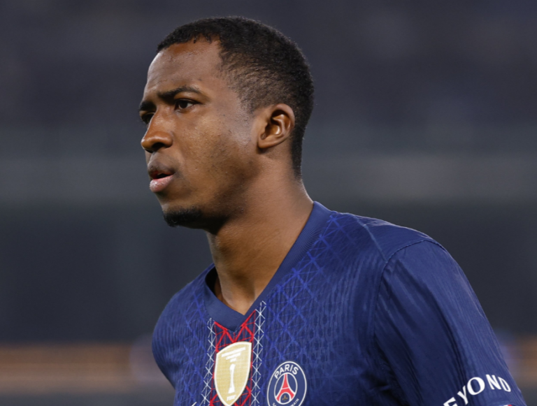 Noticia Banco Guayaquil // POR PENALES: PSG campeón de la Supercopa de Francia con Pacho titular