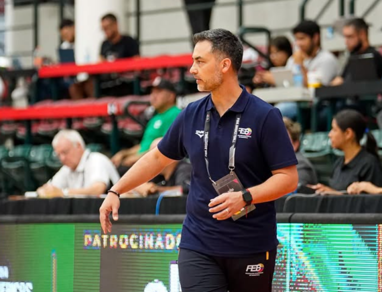 Lucas Gil Russo volvió a ser DT de la Selección Ecuatoriana de Básquet