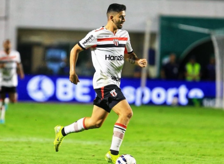 VOLVERÍA A ECUADOR: Ronie Carrillo sería nuevo refuerzo de Mushuc Runa