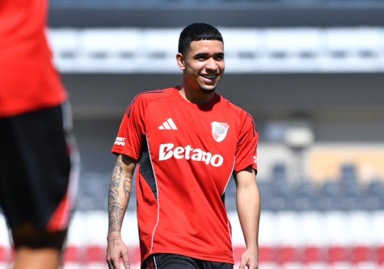 Kendry Páez tuvo su primer entrenamiento con River Plate