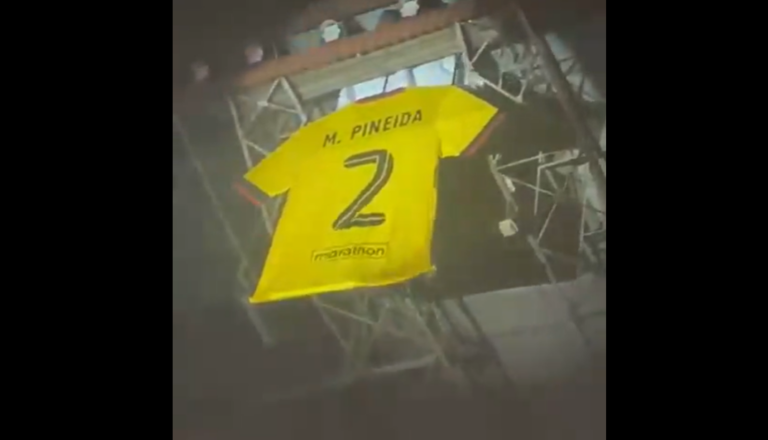 (VIDEO) El emotivo homenaje a Mario Pineida en la Noche Amarilla