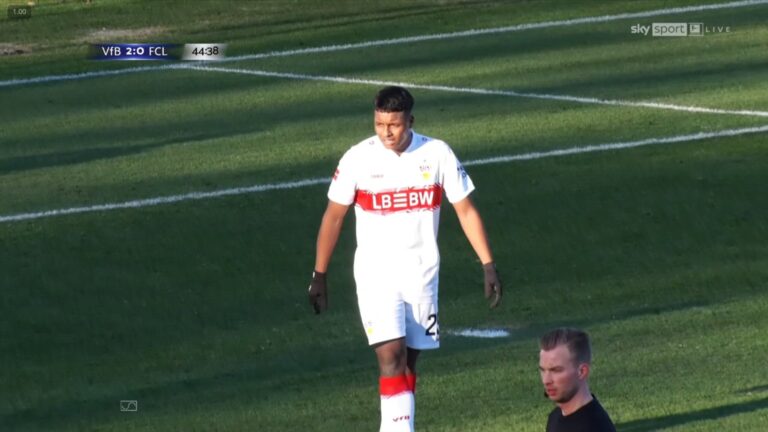 Jeremy Arévalo se estrenó con el Stuttgart en un amistoso