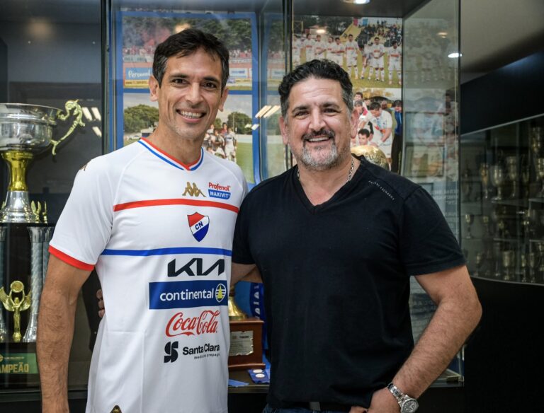 CON 44 AÑOS: Roque Santa Cruz jugará en Nacional de Paraguay