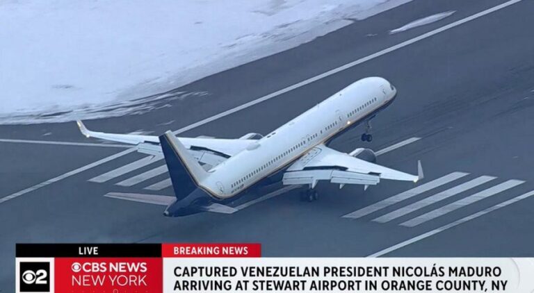 🔴​ EN VIVO | (VIDEO) Nicolás Maduro y su esposa arriban a Estados Unidos