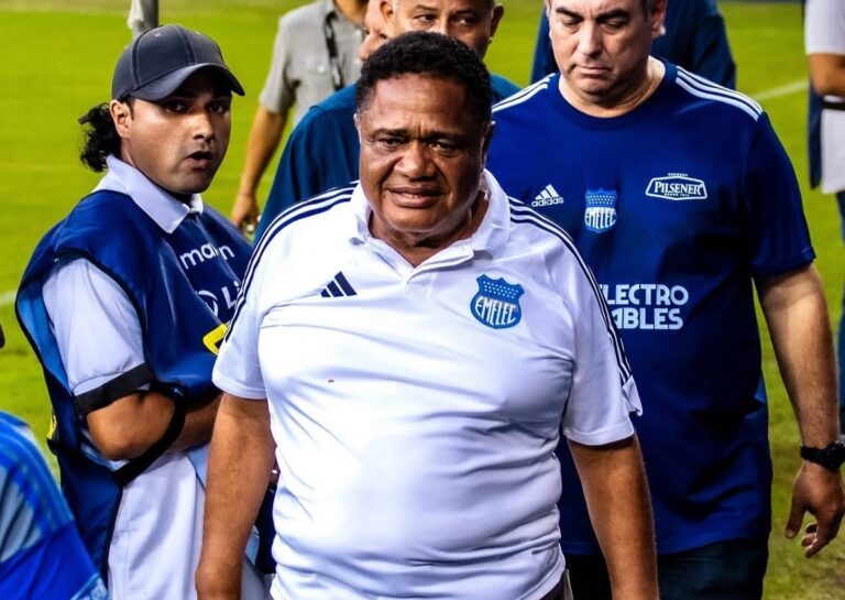 Emelec convoca a rueda de prensa por resolución del Viceministerio del Deporte