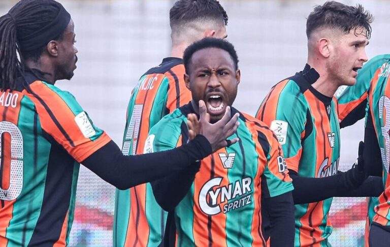 SIGUE EN RACHA: gol y asistencia de John Yeboah en Italia