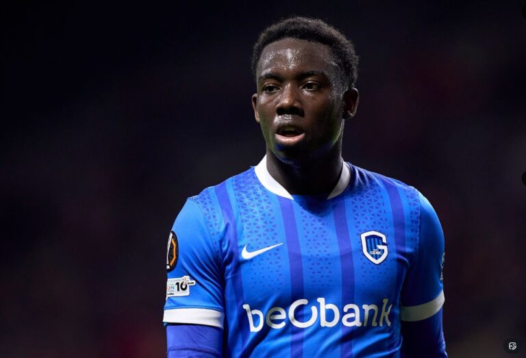 Reportan que el Chelsea sigue de cerca a Yaimar Medina