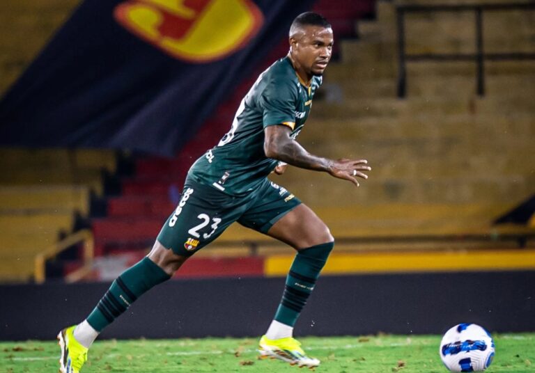 (VIDEO) Mientras se resuelve su situación contractual: Dixon Arroyo volvió a entrenar con BSC