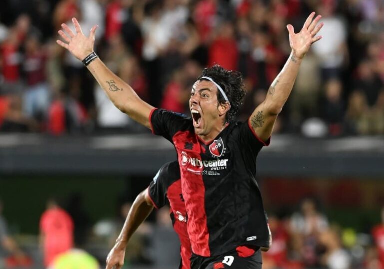 (VIDEO) Michael Hoyos fue el héroe de Newell’s: gol agónico para rescatar el empate de su equipo