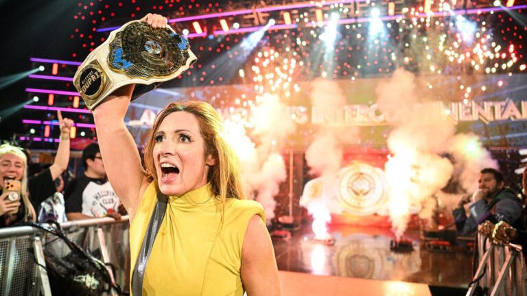 (VIDEO) ¿Por qué WWE recurre a muchos cambios titulares?